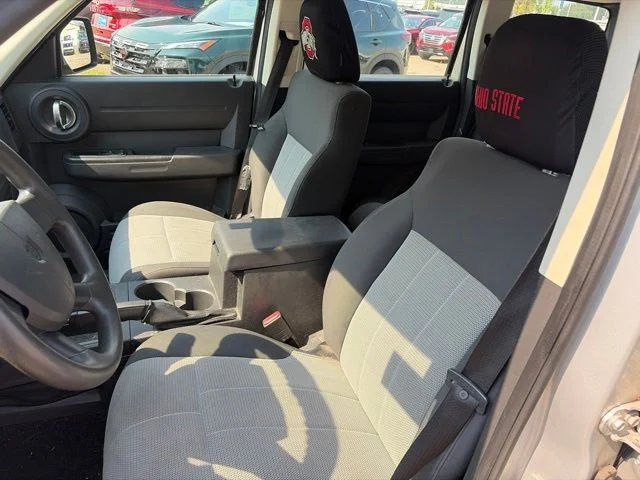 Used 2009 Silver Dodge SE image 24