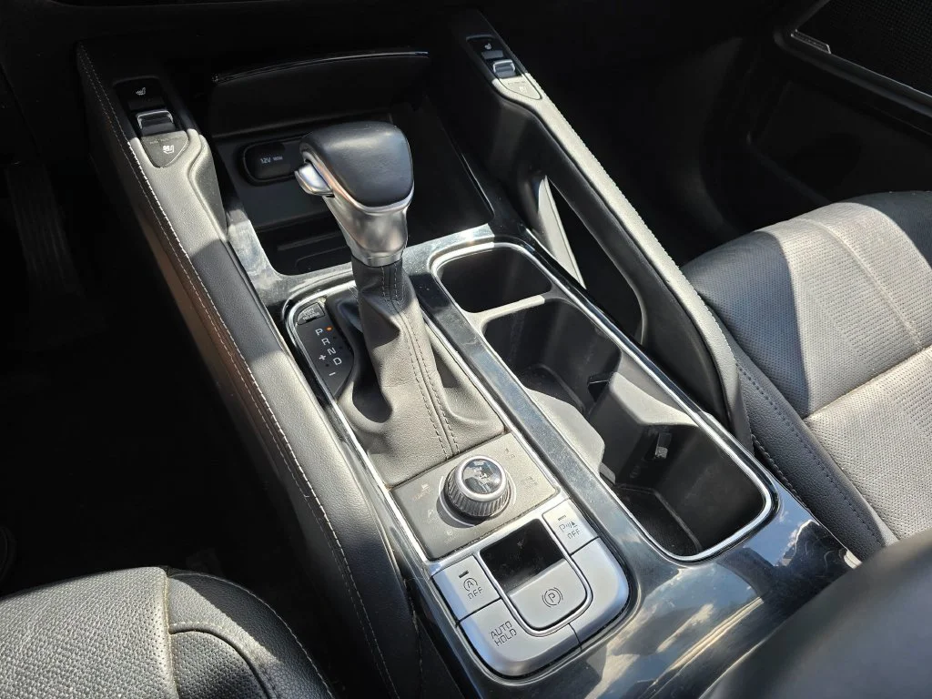 Used 2022 Glacial White Pearl Kia EX image 23