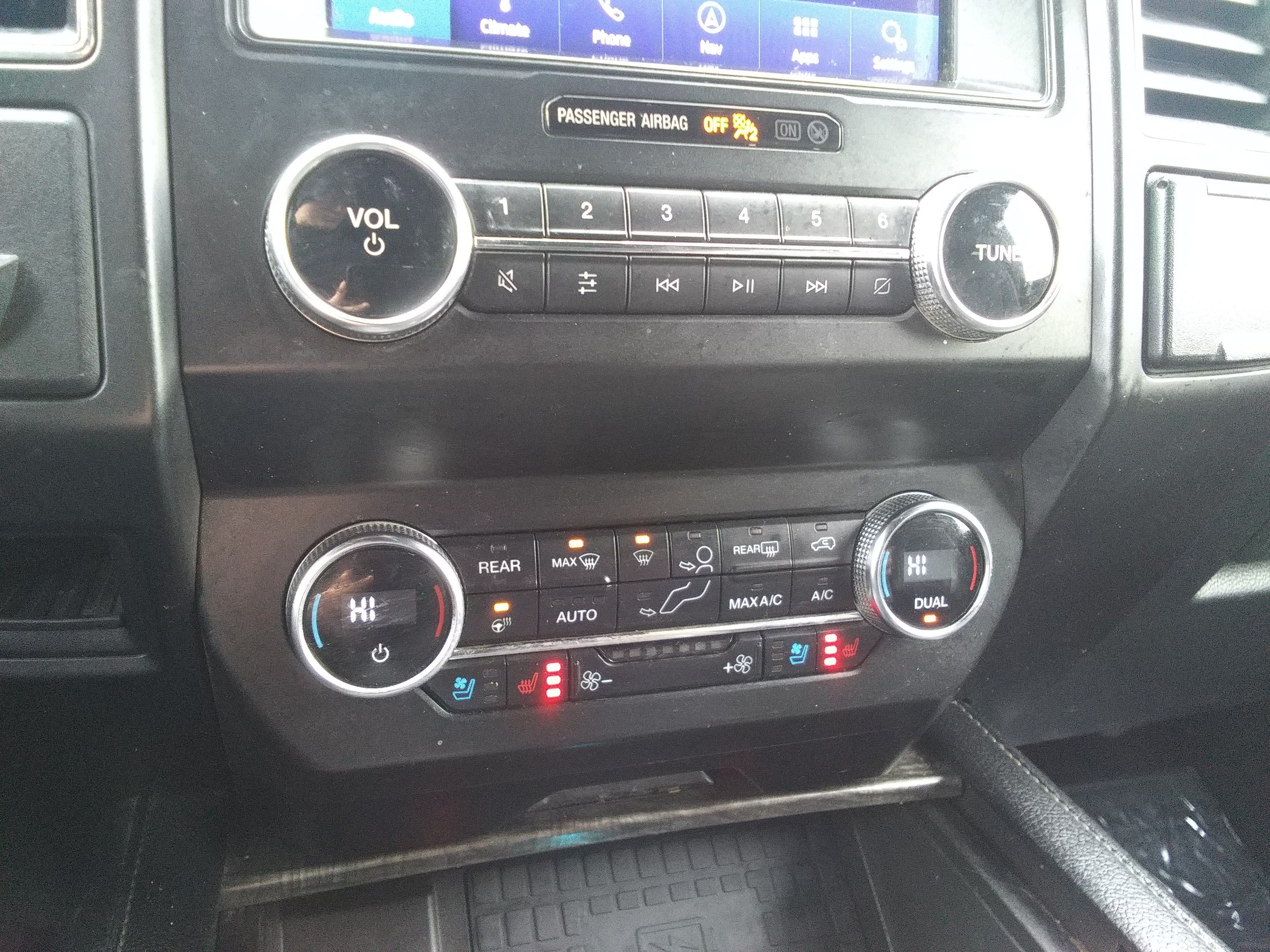Used 2020 White Ford Limited image 27