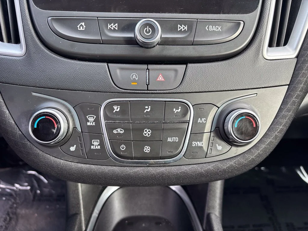 Used 2025 Gray Chevrolet LT image 21