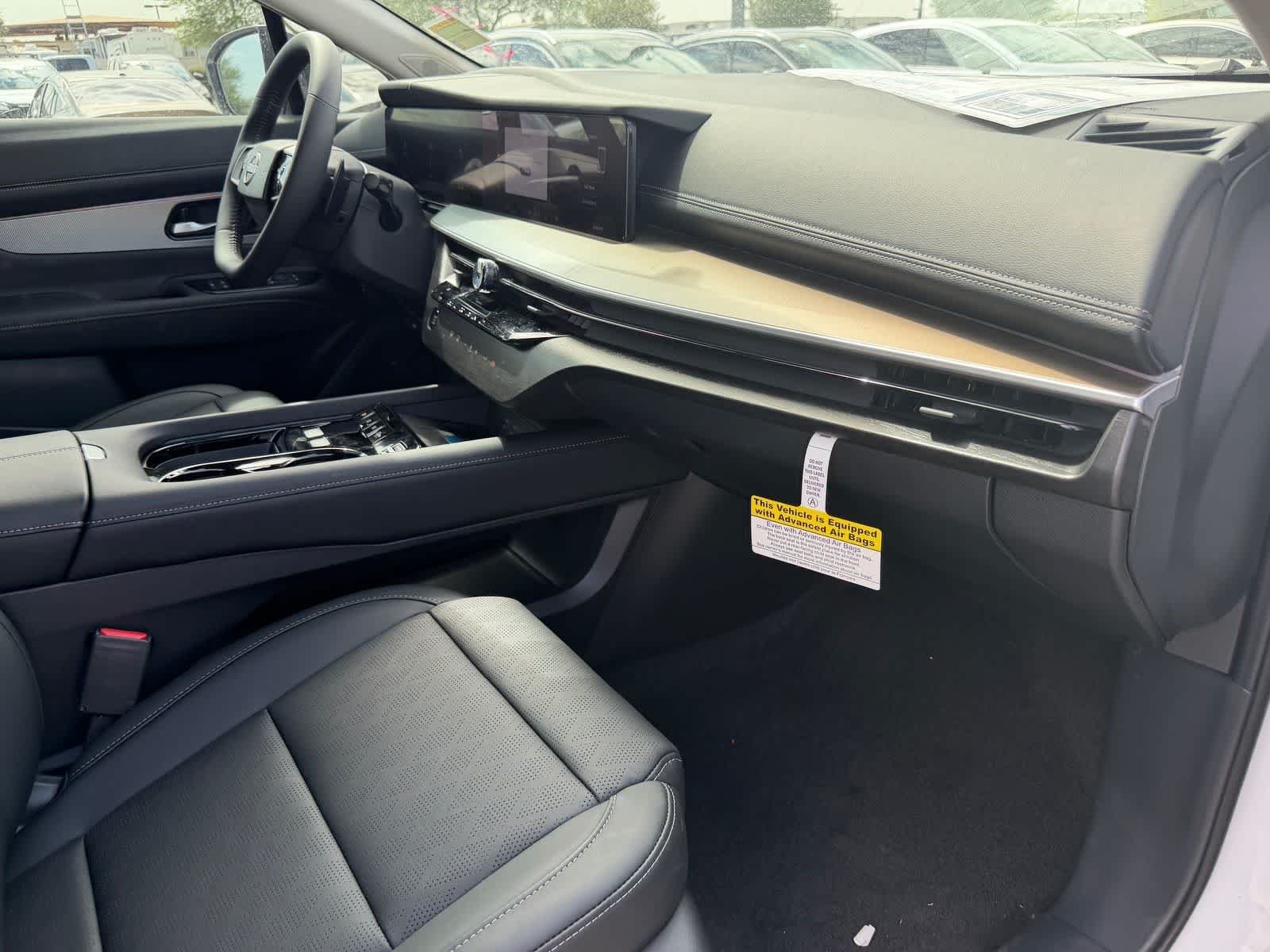 New 2026 Everest White Pearl TriCoat Nissan Platinum image 10