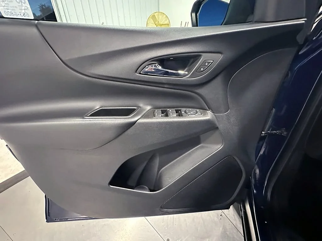 Used 2023 BLUE GLOW METALLIC Chevrolet LT image 19