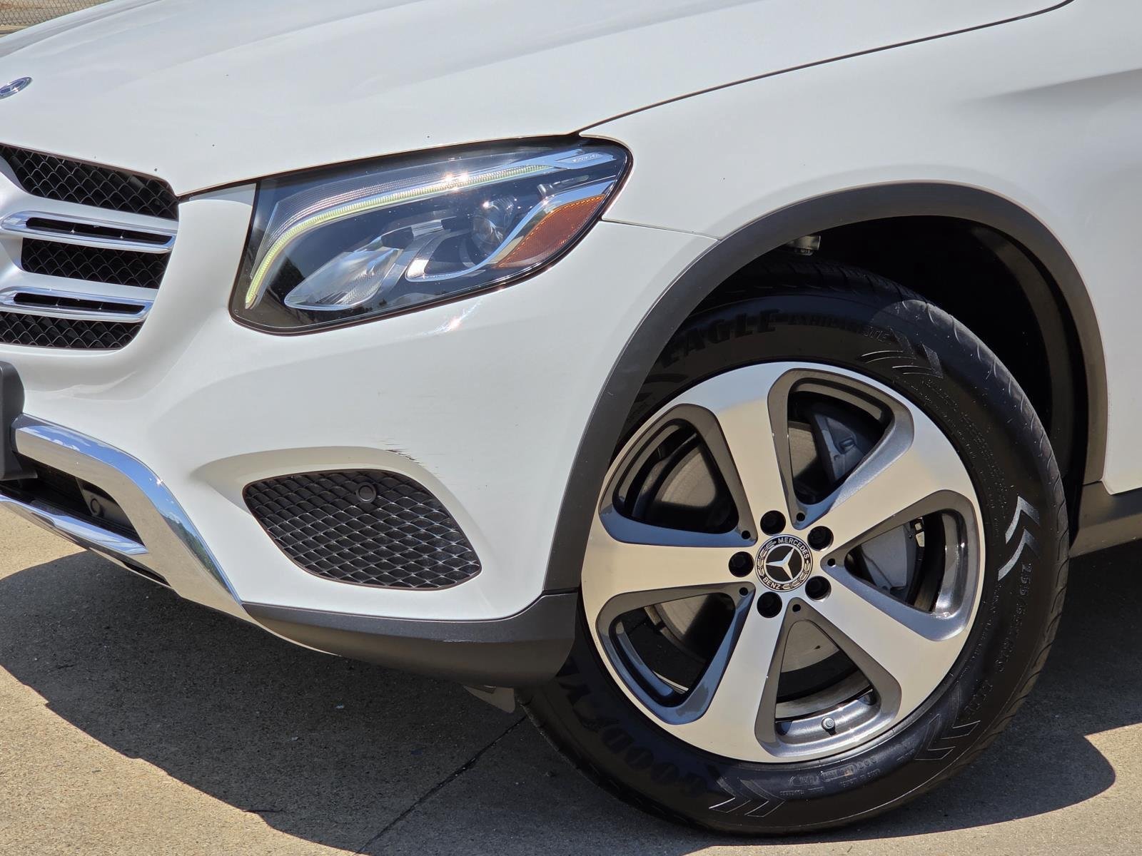 Used 2019 Polar White Mercedes-Benz GLC 300 image 7