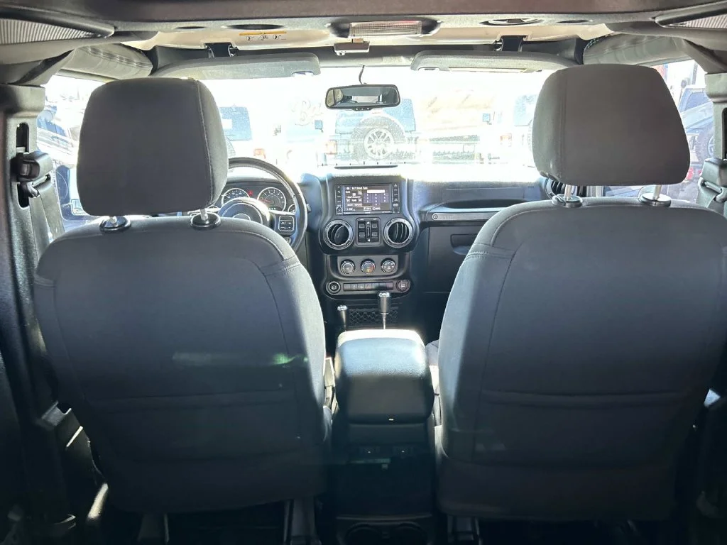 Used 2018 Black Jeep Unlimited Sport image 17
