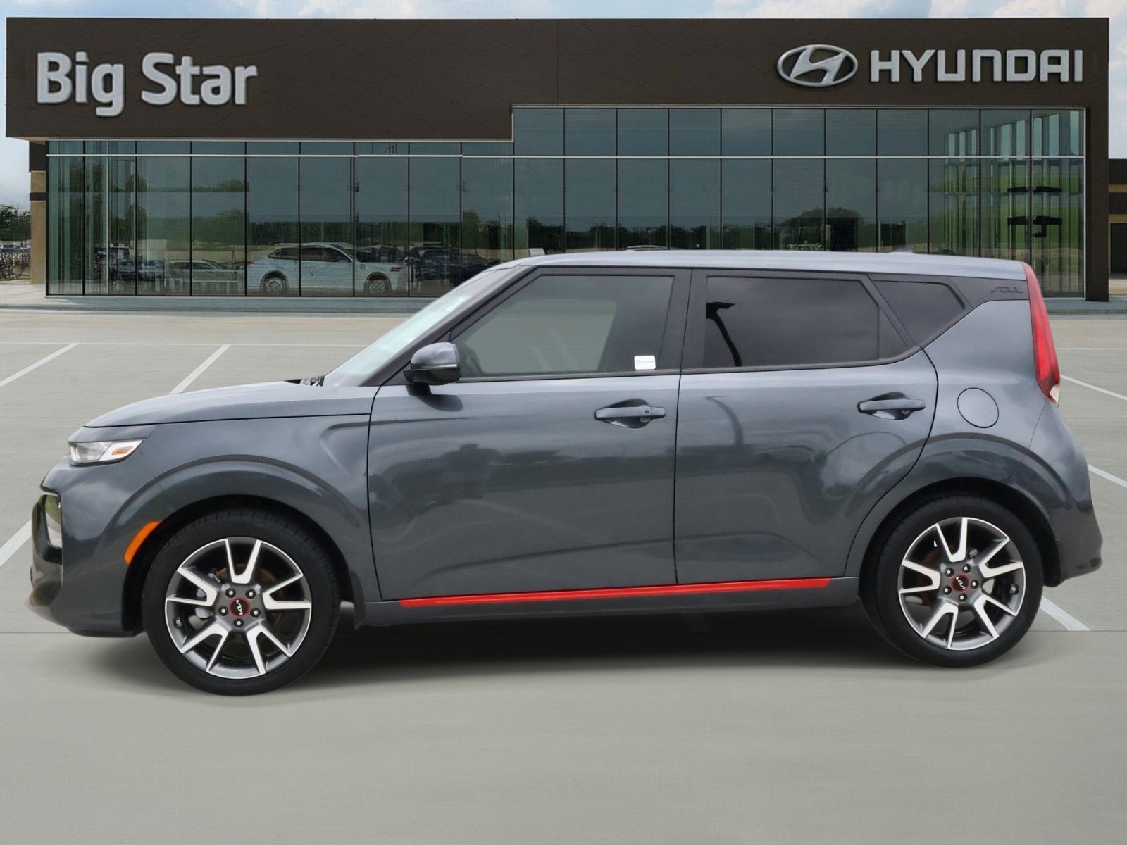 Used 2022 Gravity Gray Kia GT-Line image 2