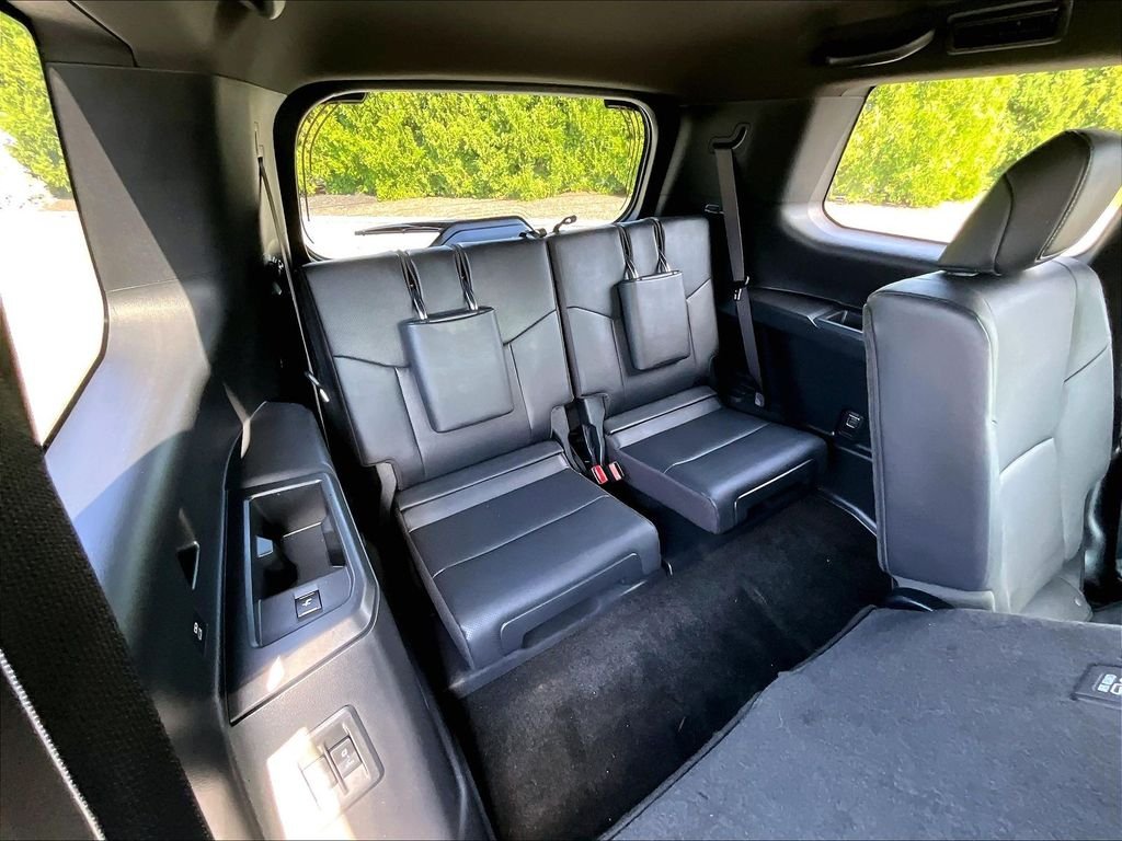 Used 2024 Silver Lexus 550 Premium+ image 17