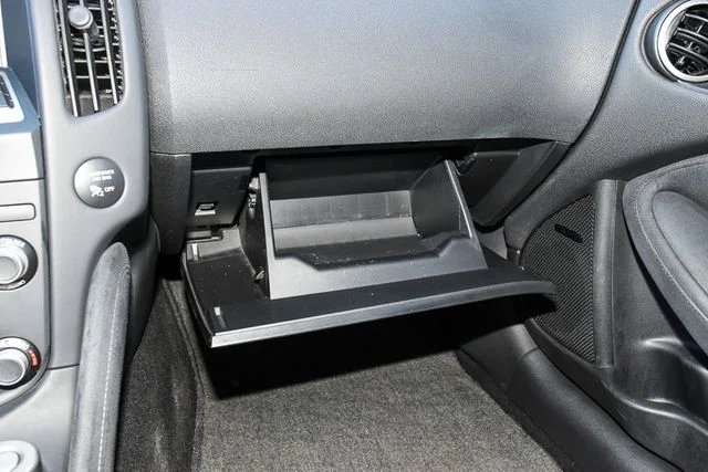 Used 2014 White Nissan Touring image 38