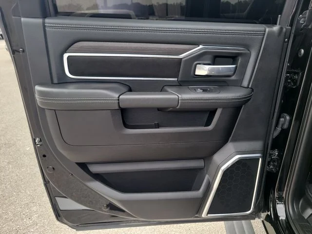 Used 2025 Black Ram Laramie image 12