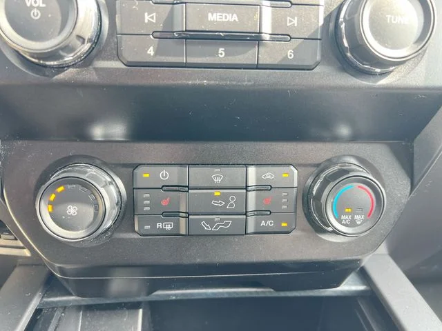 Used 2019 Black Ford XLT image 19