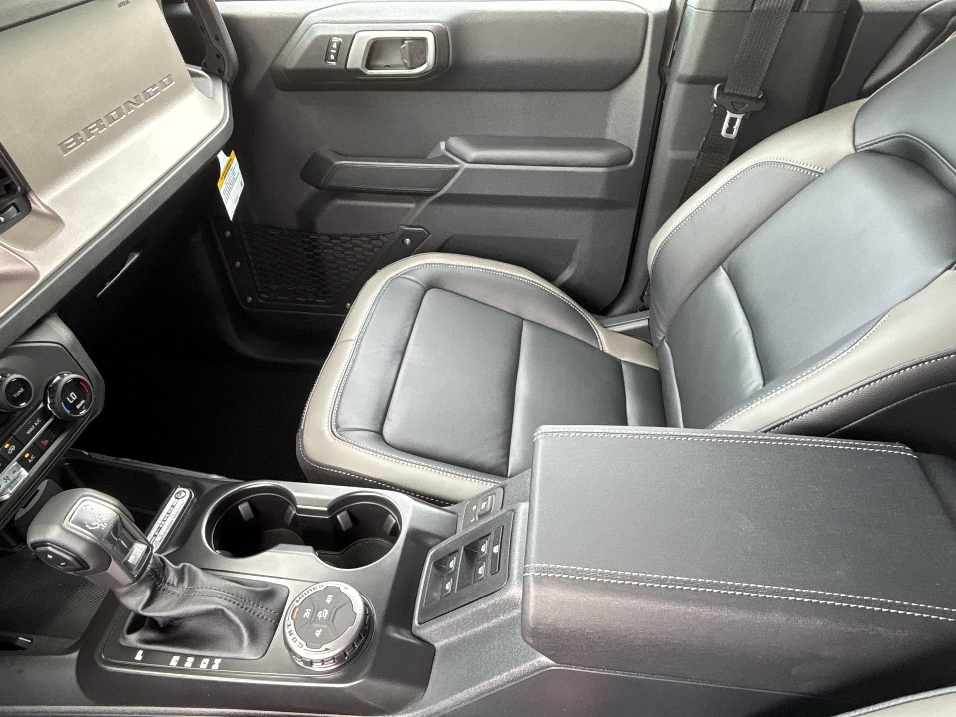 New 2026 Shadow Black Ford Outer Banks® image 22
