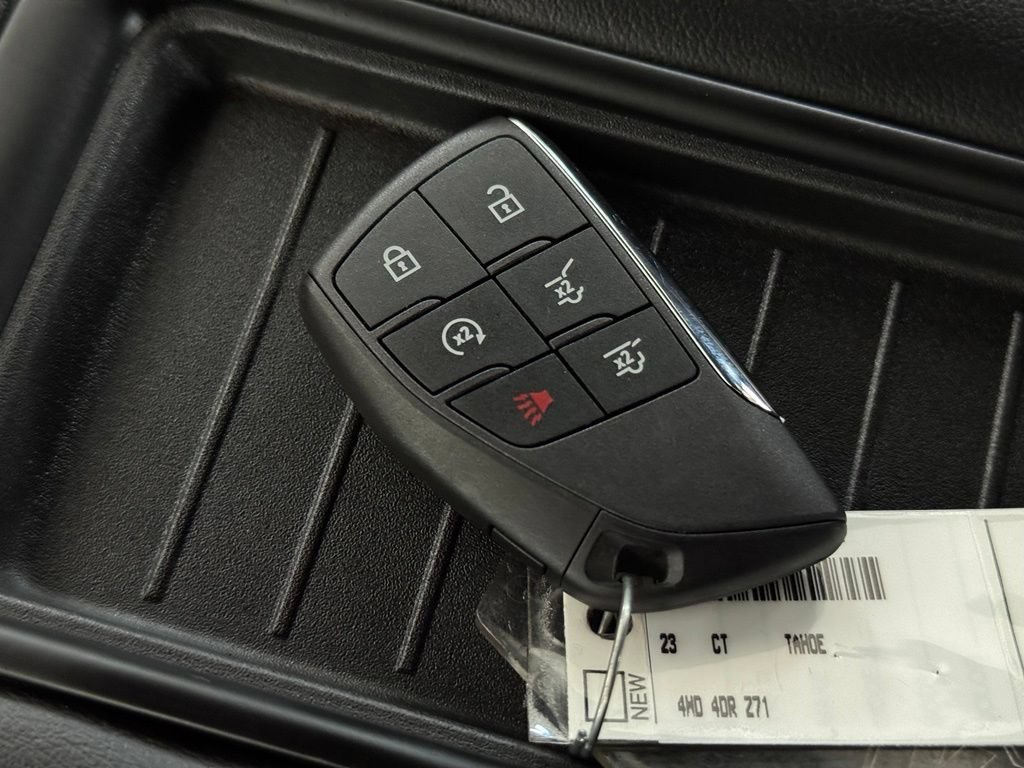 Used 2023 Black Chevrolet Z71 image 43