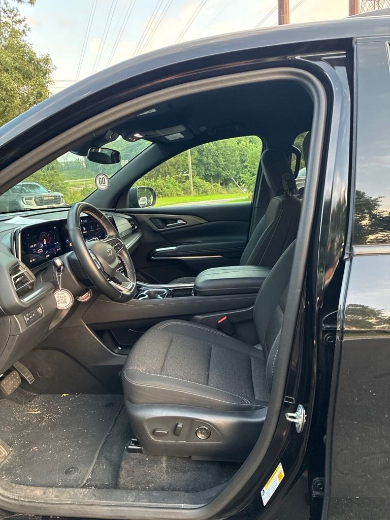 Used 2024 Black Chevrolet LT image 9