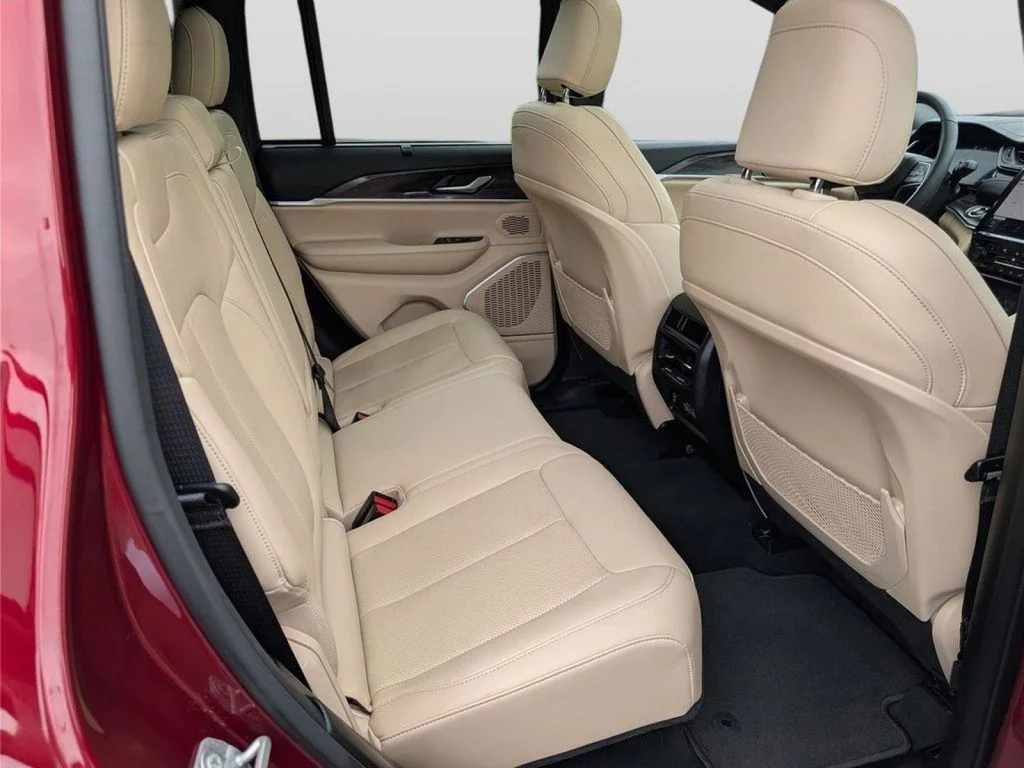 Used 2022 Velvet Red Pearlcoat Jeep 4xe image 12