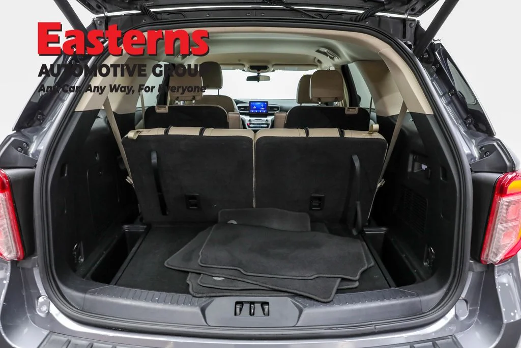 Used 2022 Gray Ford XLT image 9