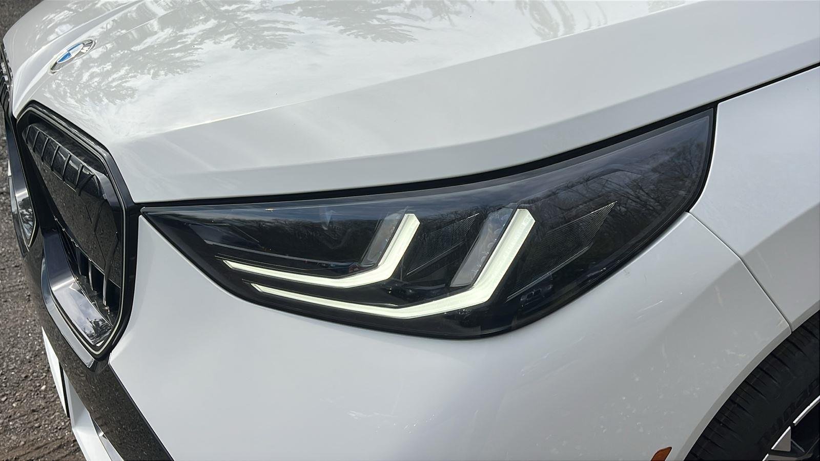 New 2026 Alpine White BMW 30 xDrive image 4
