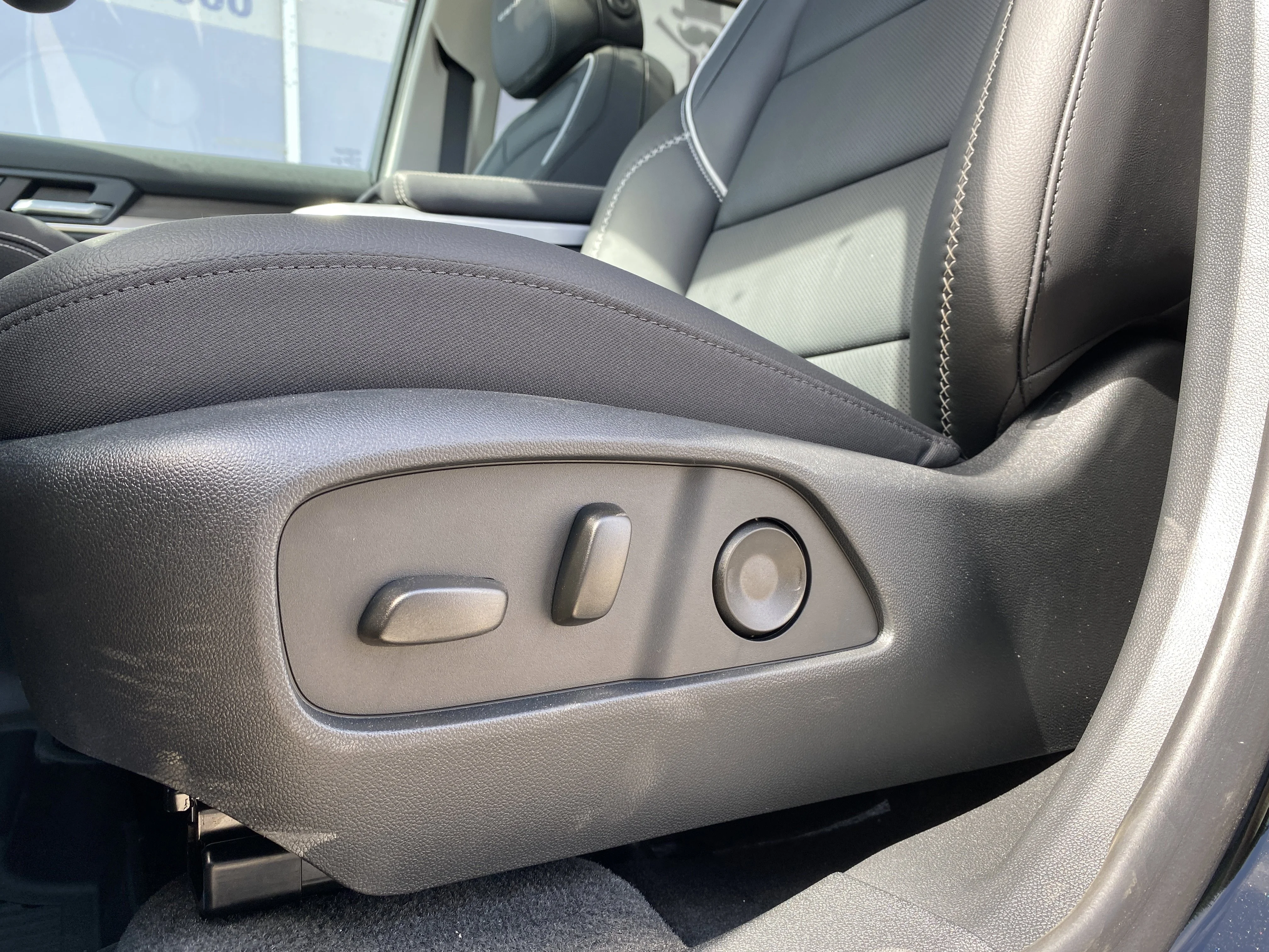 New 2026 EBONY TWILIGHT METALLIC GMC AWD Denali image 27
