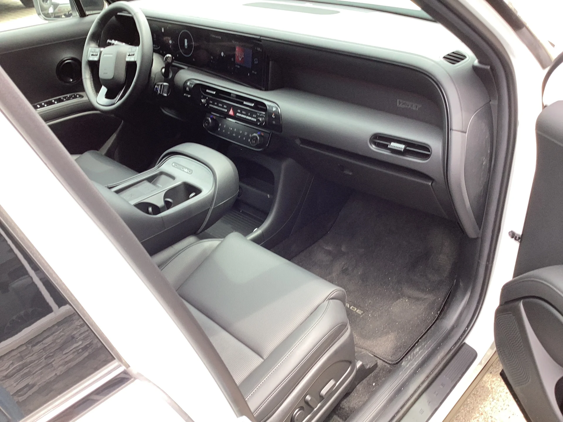 New 2026 Creamy White Pearl Hyundai XRT Pro image 5