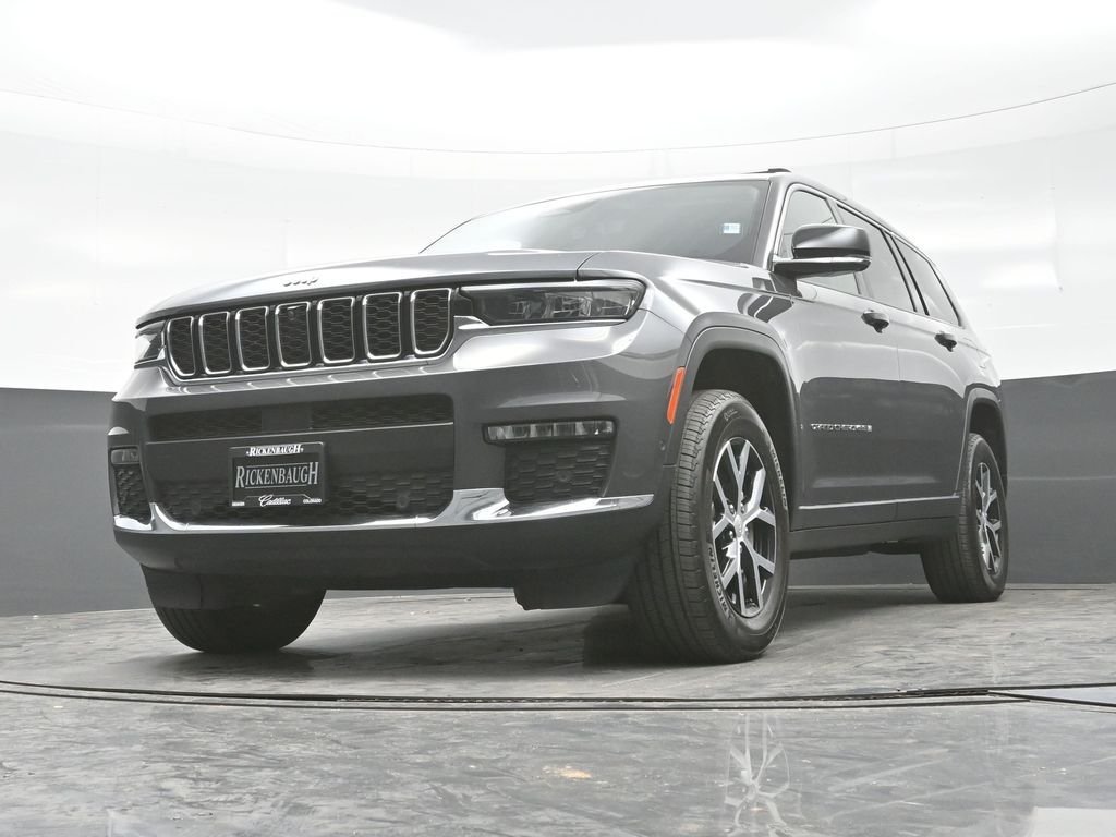 Used 2023 Gray Jeep Limited image 23