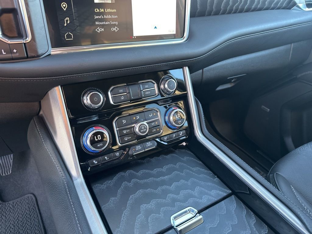 2024 GMC Yukon Denali - Photo 40