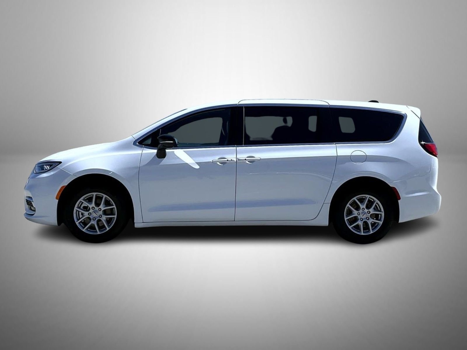 Used 2025 White Chrysler Select image 8