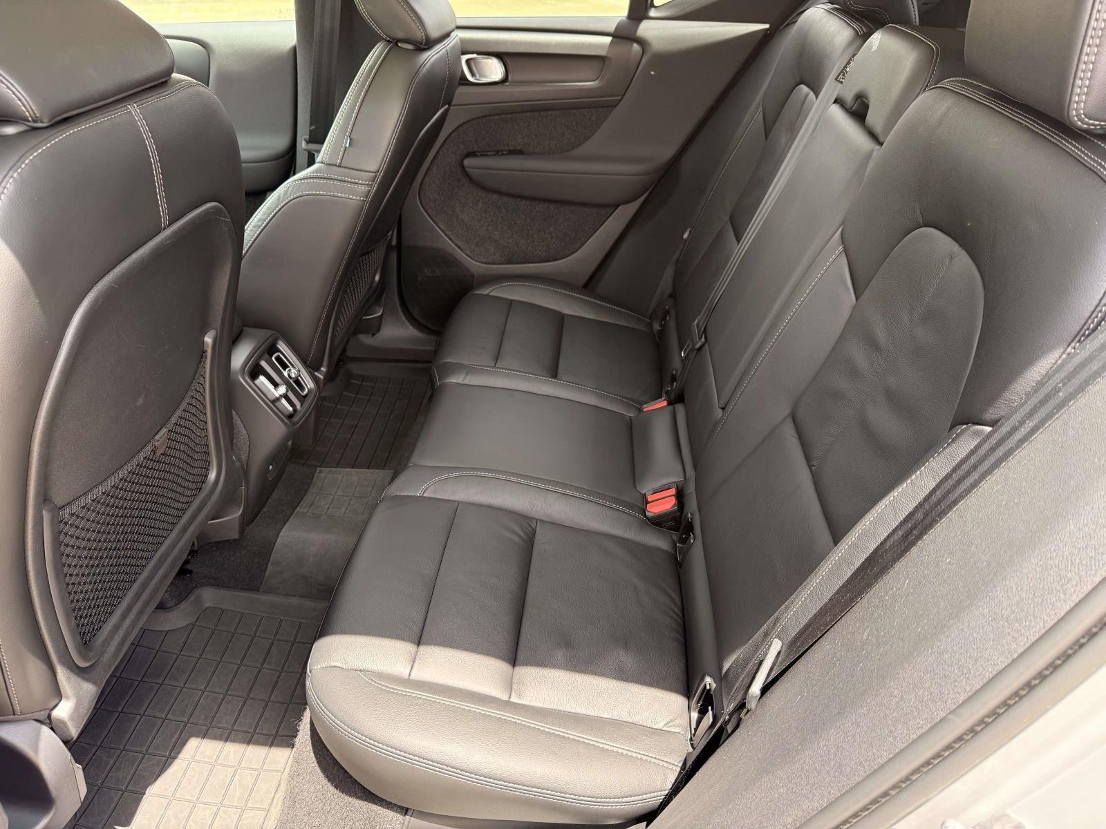 Used 2023 Silver Dawn Metallic Volvo Plus image 30