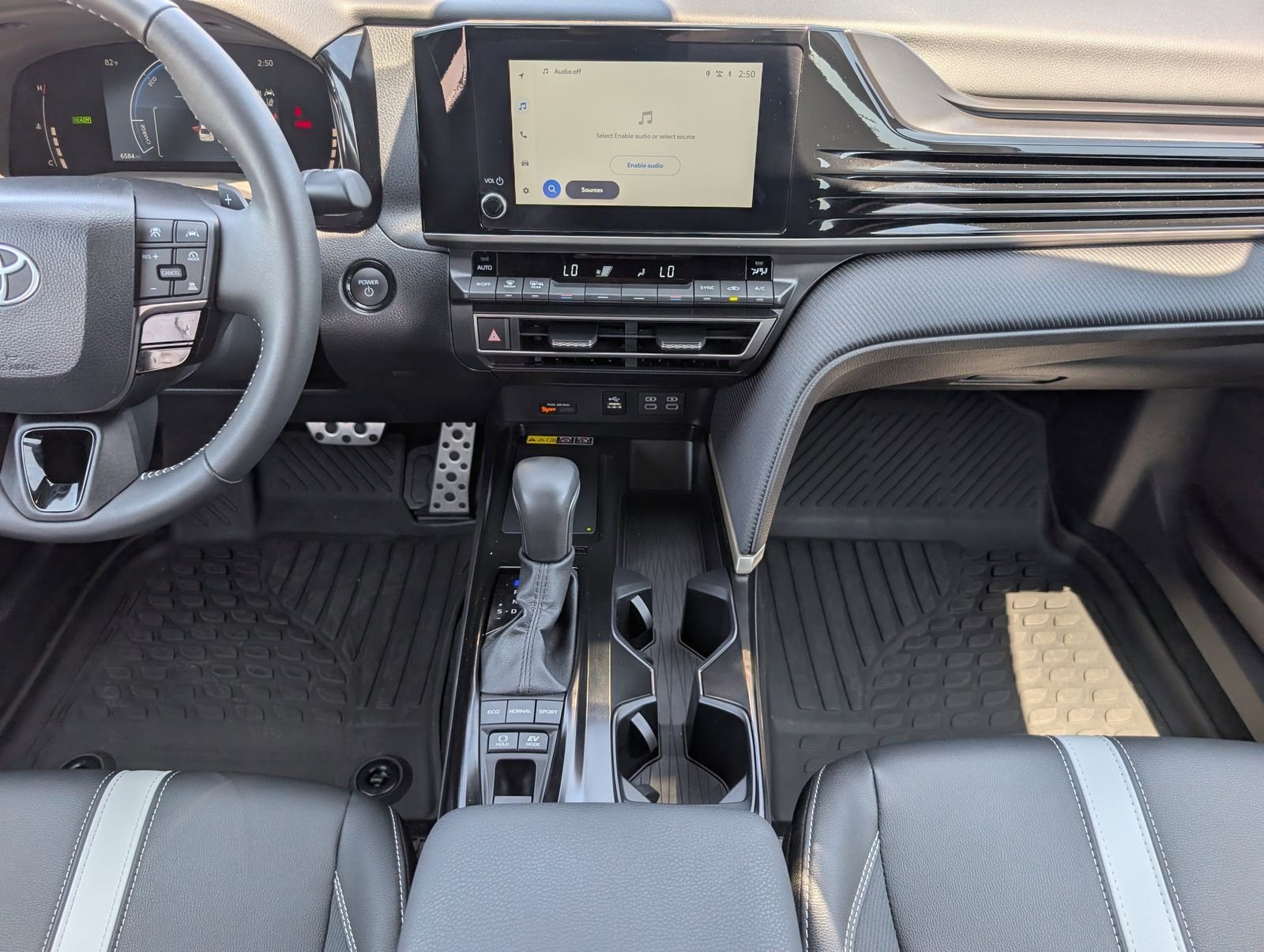 Used 2026 Metal Toyota SE image 7