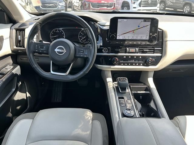 Used 2024 Black Nissan SL image 17