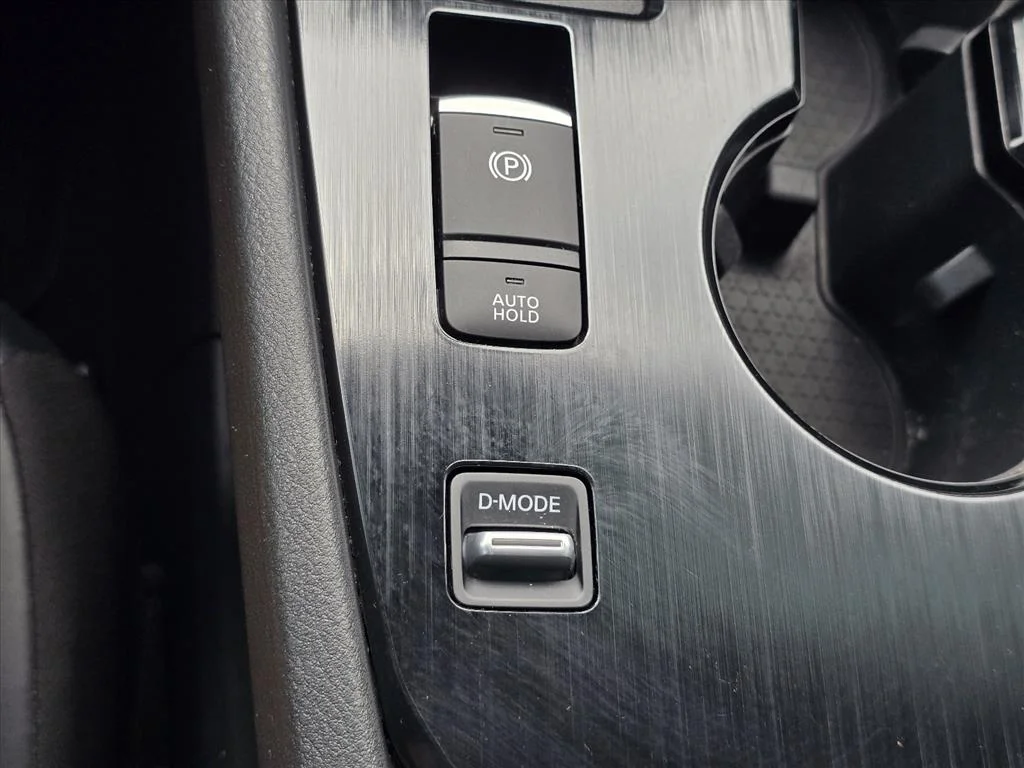 Used 2021 Gray Nissan SV image 19
