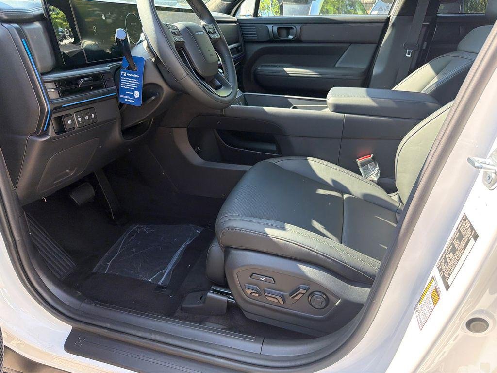 New 2026 White Hyundai Calligraphy FWD image 9