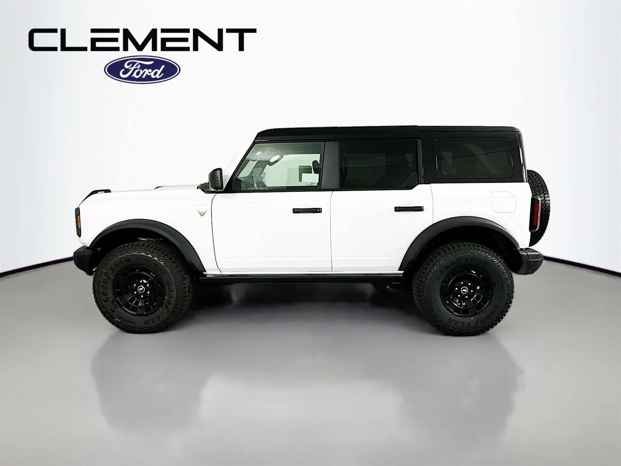 New 2026 Oxford White Ford Badlands® image 4