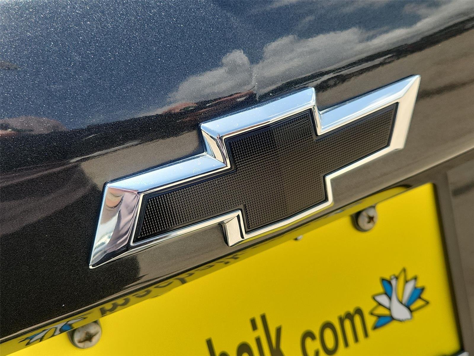 Used 2020 NIGHTFALL GRAY METALLIC Chevrolet LT image 30