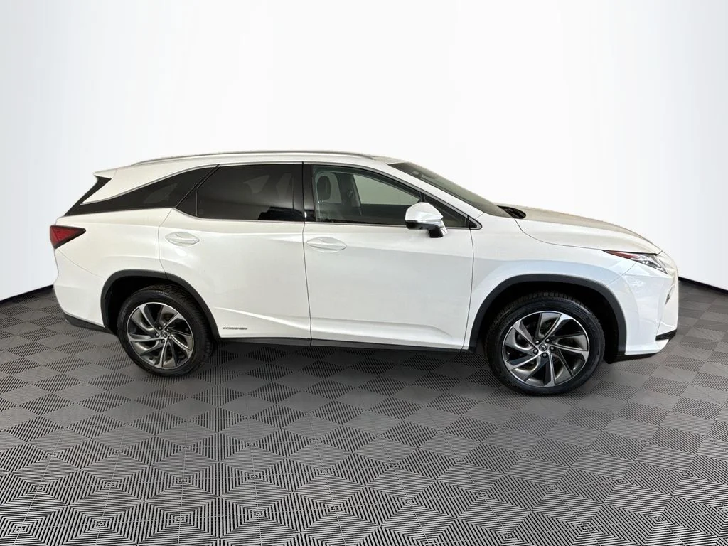 Used 2018 White Lexus 450hL Luxury image 9