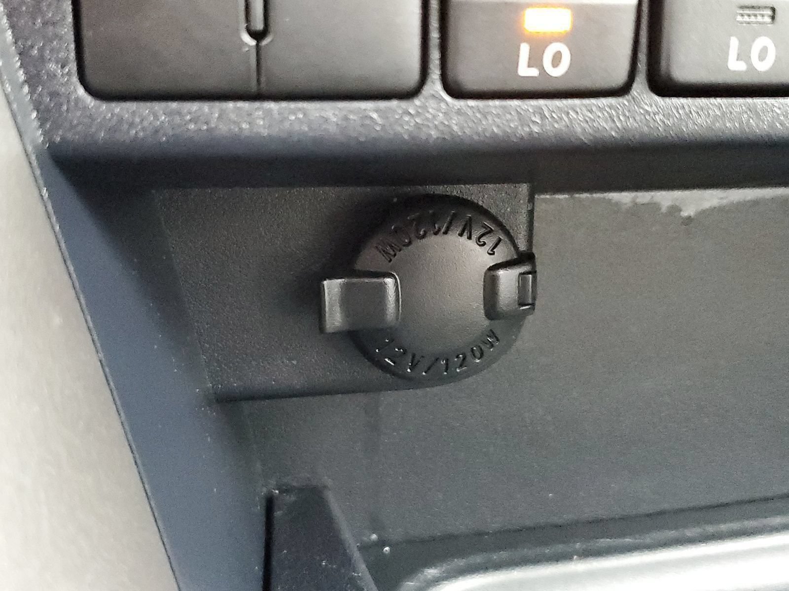 2018 Toyota RAV4 Limited - Photo 27