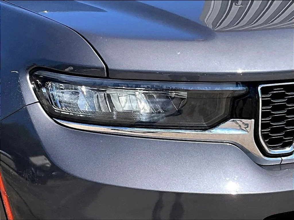 Certified Used 2022 Gray Jeep Limited image 34