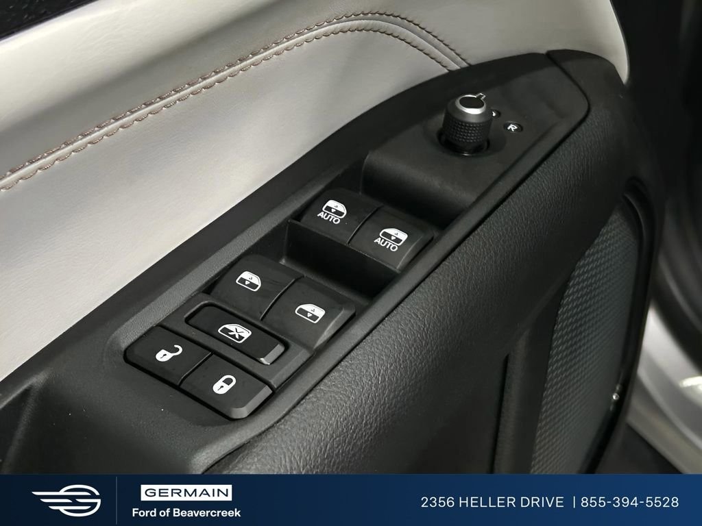 Used 2023 Billet Silver Metallic Jeep Limited image 28