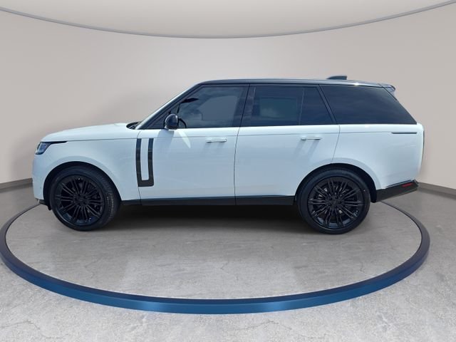 New 2026 Fuji White Land Rover SE image 8