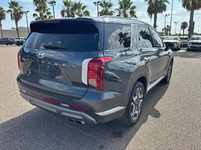 Used 2025 Gray Hyundai SEL Premium image 6