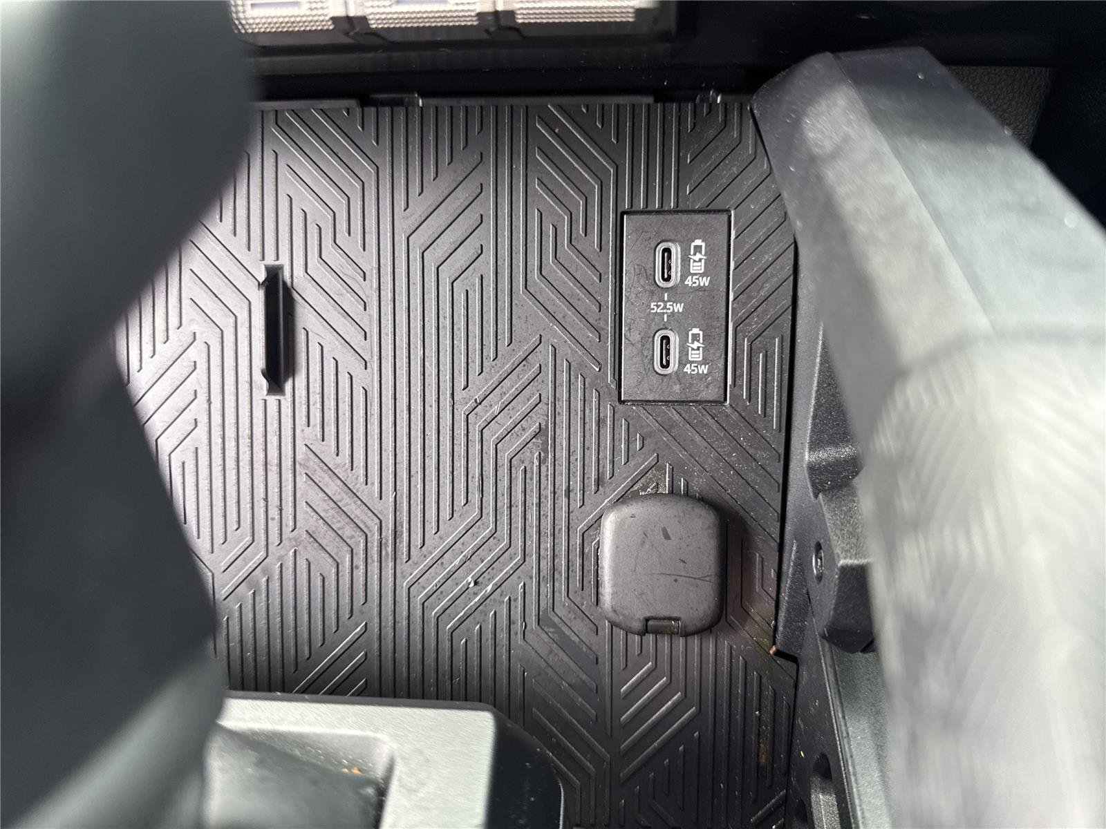 Used 2025 Ice Cap Toyota SR5 image 28