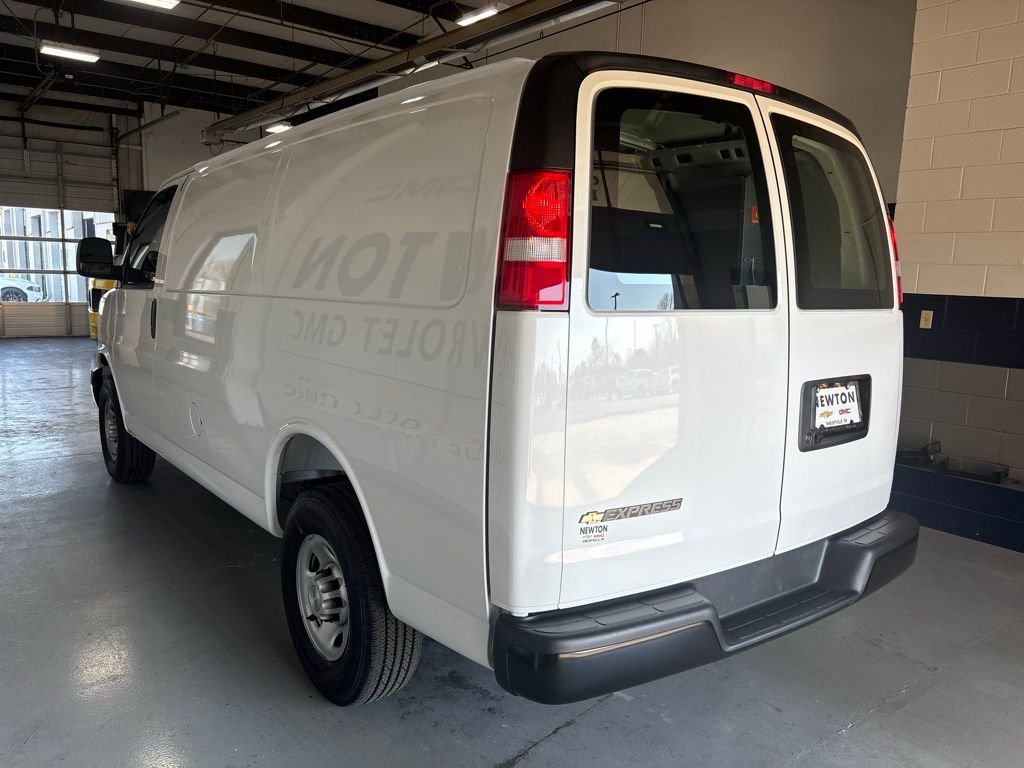 2025 Chevrolet Express Cargo Work Van - Photo 12