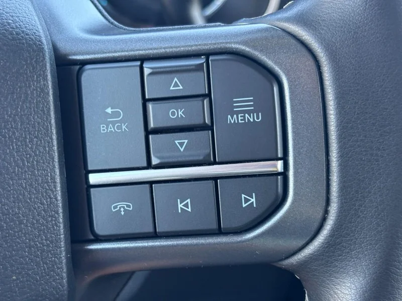 Used 2023 Agate Black Metallic Ford XLT image 19