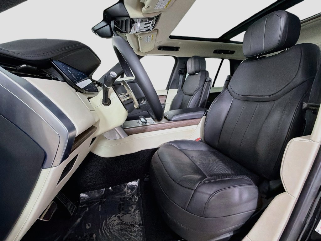 Certified Used 2024 Black Land Rover SE image 22