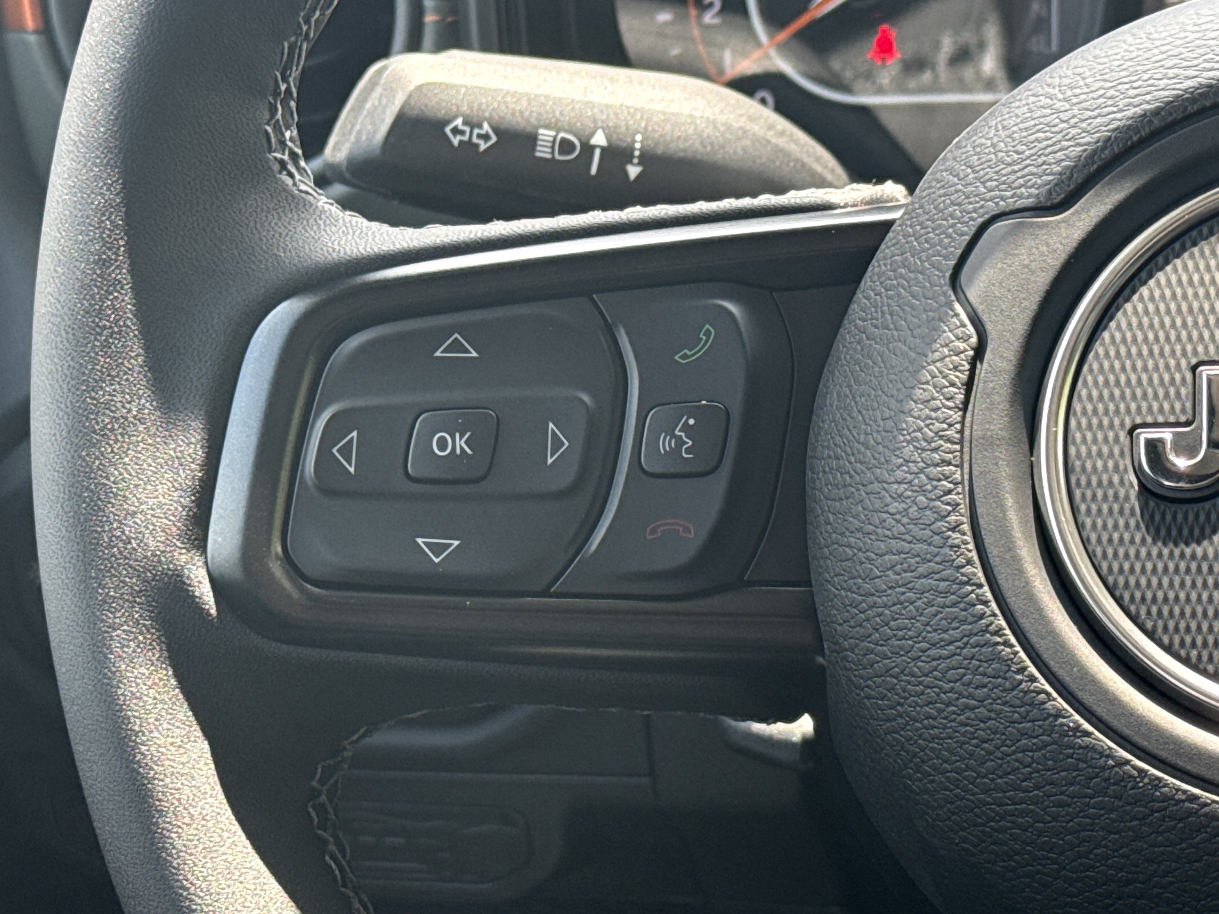 New 2026 Black Clear-Coat Exterior Paint Jeep Mojave X image 25