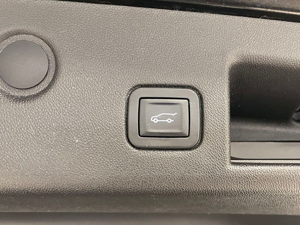 Used 2018 Black Chevrolet LT image 13