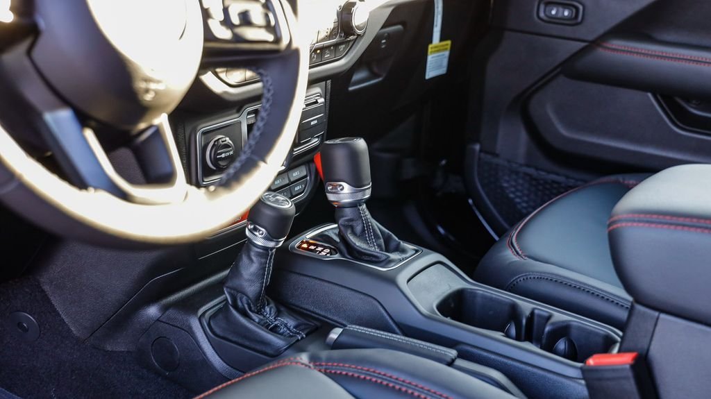 New 2026 Black Clearcoat Jeep Rubicon X image 24