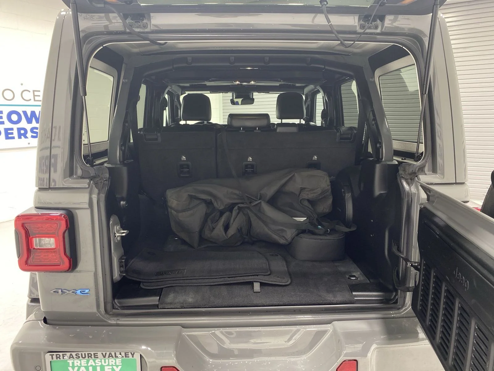 Used 2023 Gray Jeep Sahara 4xe image 23