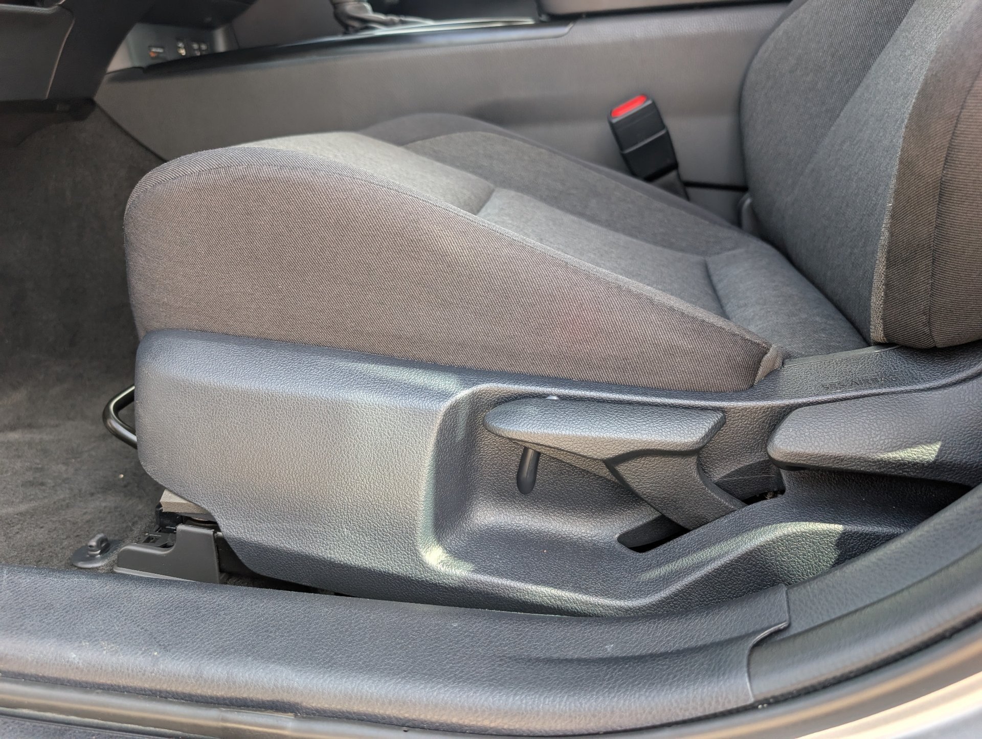 2025 Toyota Camry LE - Photo 20