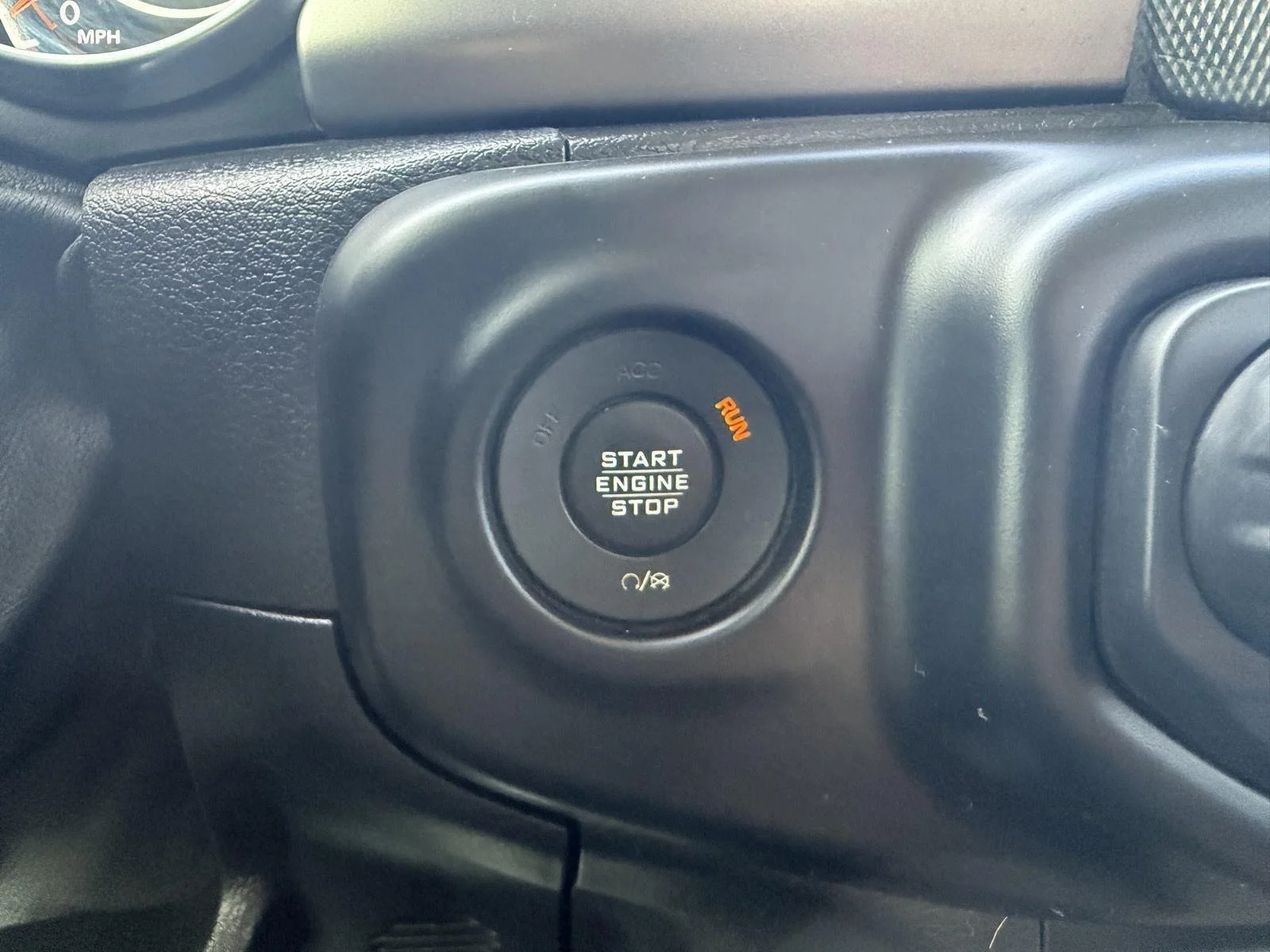Used 2020 Gator Clearcoat Jeep Sport S image 14