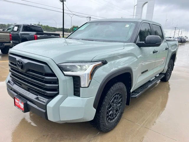 Used 2026  Toyota SR5 image 3