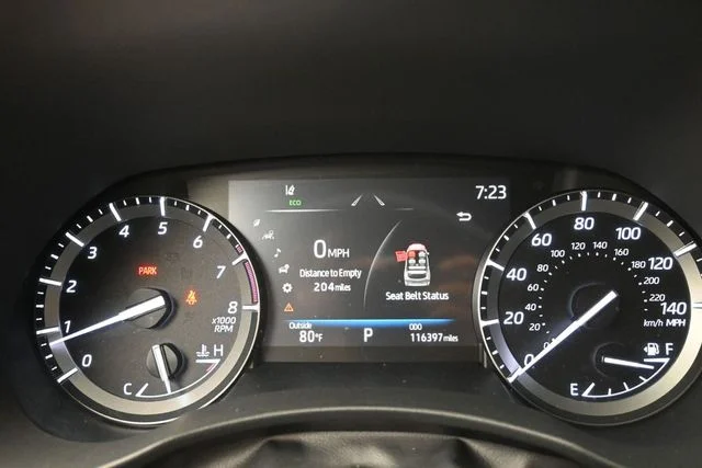 Used 2021  Toyota XLE image 22