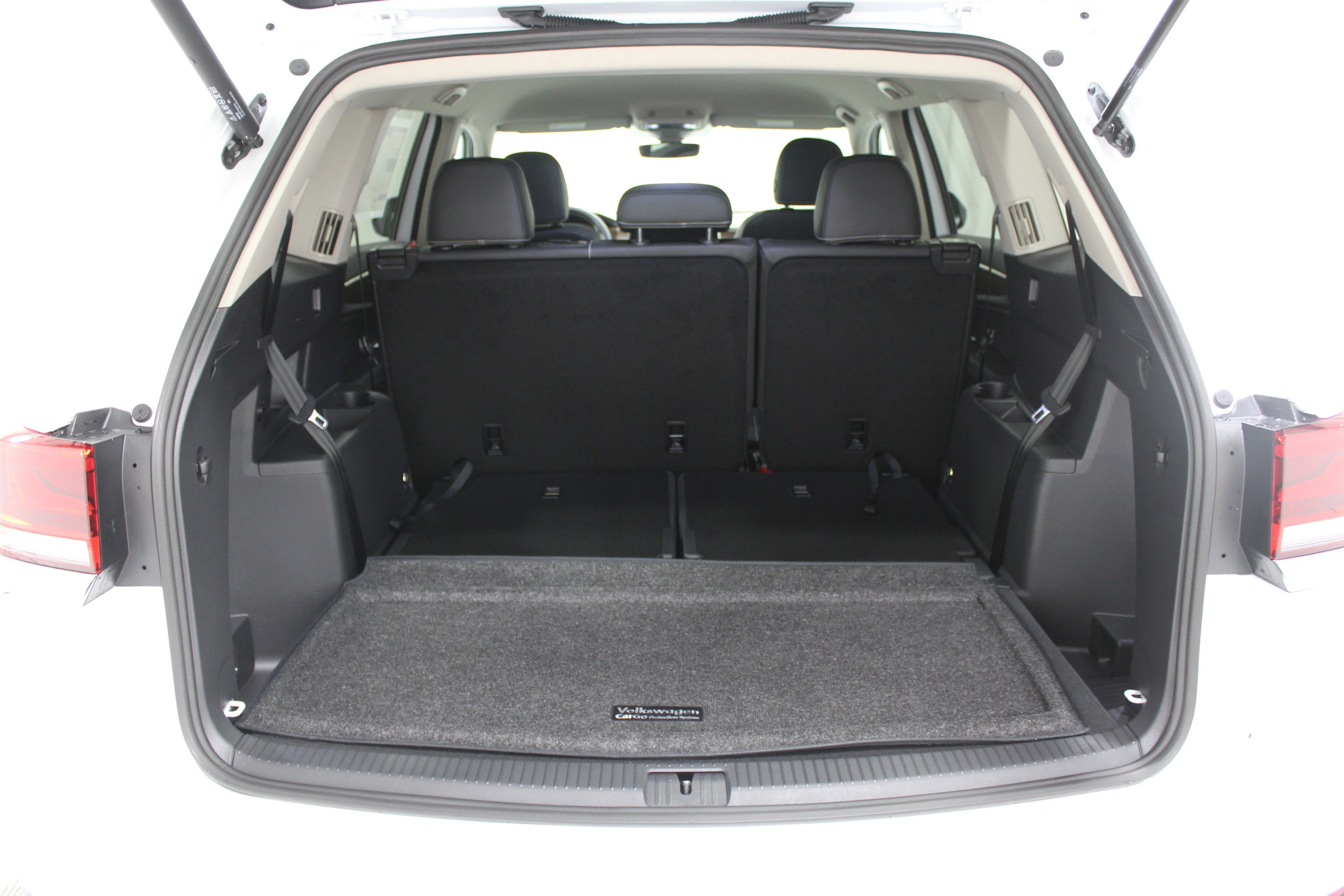 New 2026 Opal White Pearl Volkswagen 2.0T SE image 23